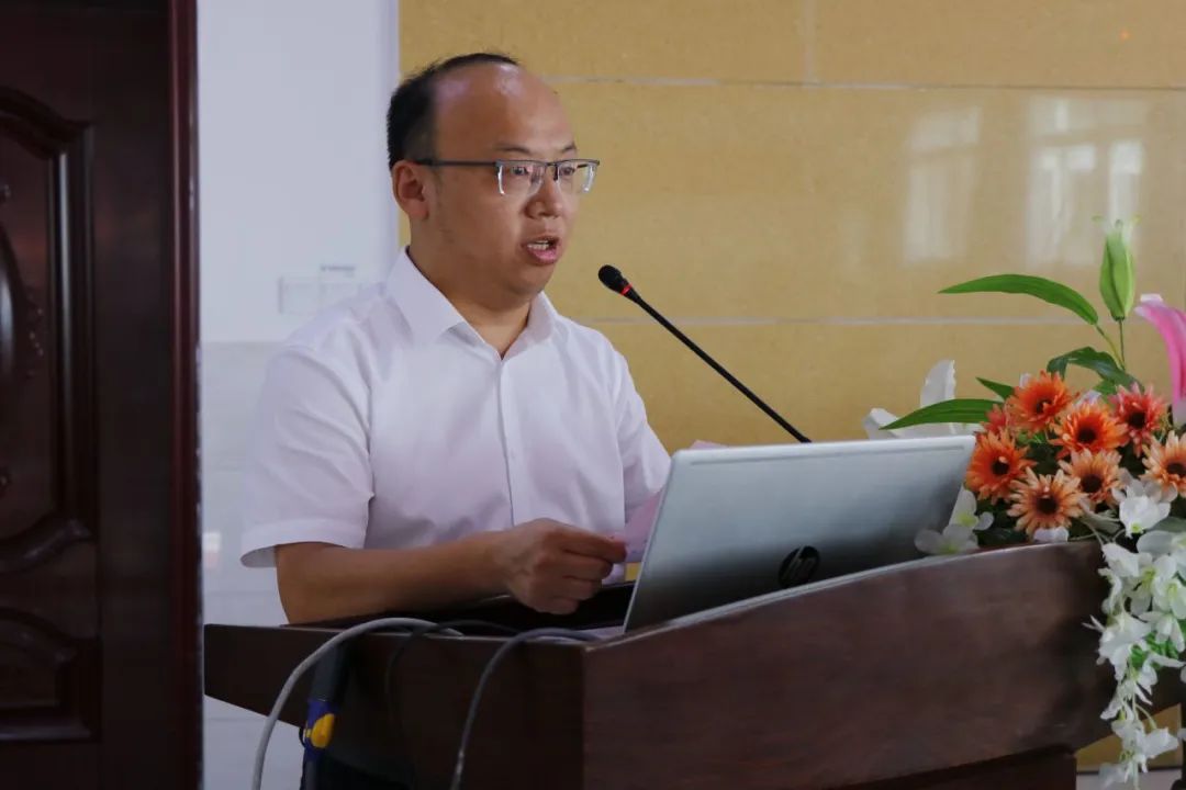 巴中市精神衛(wèi)生中心 召開慶?！爸袊t(yī)師節(jié)”暨表彰大會